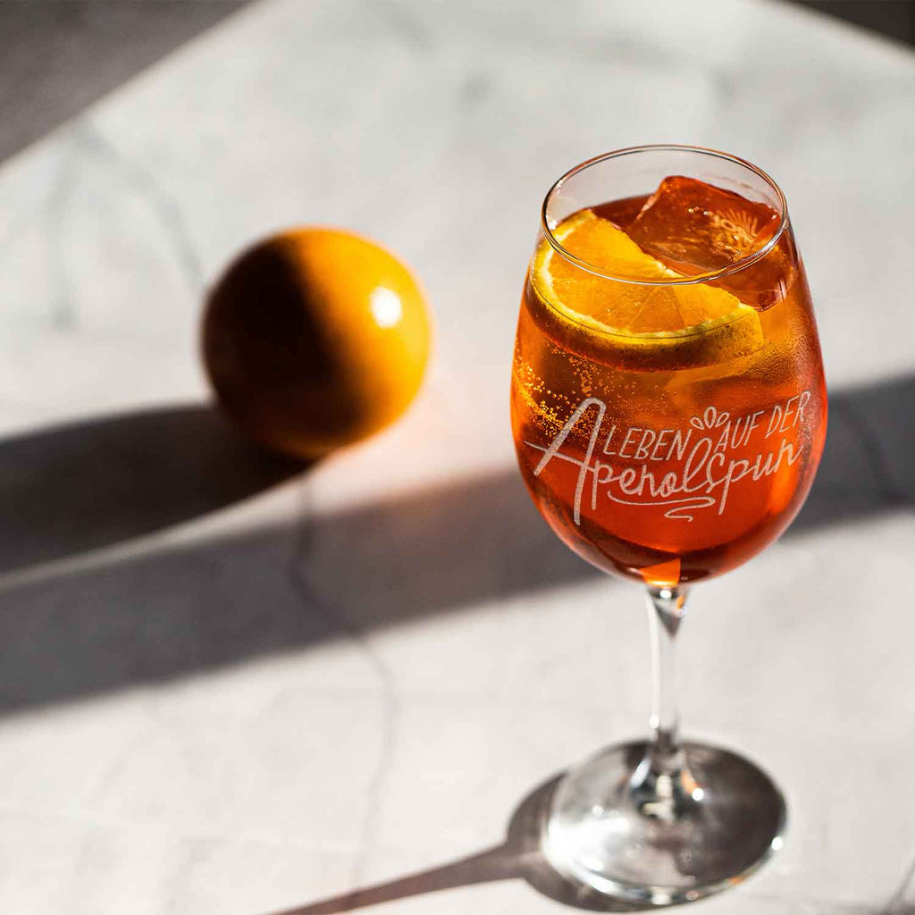 Leonardo Weinglas mit Gravur - "Leben auf der Aperolspur"