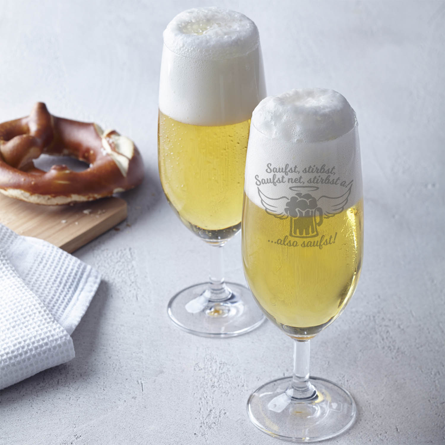 Leonardo Bierglas mit Gravur "Saufst, stirbst, saufst net, stirbst a"